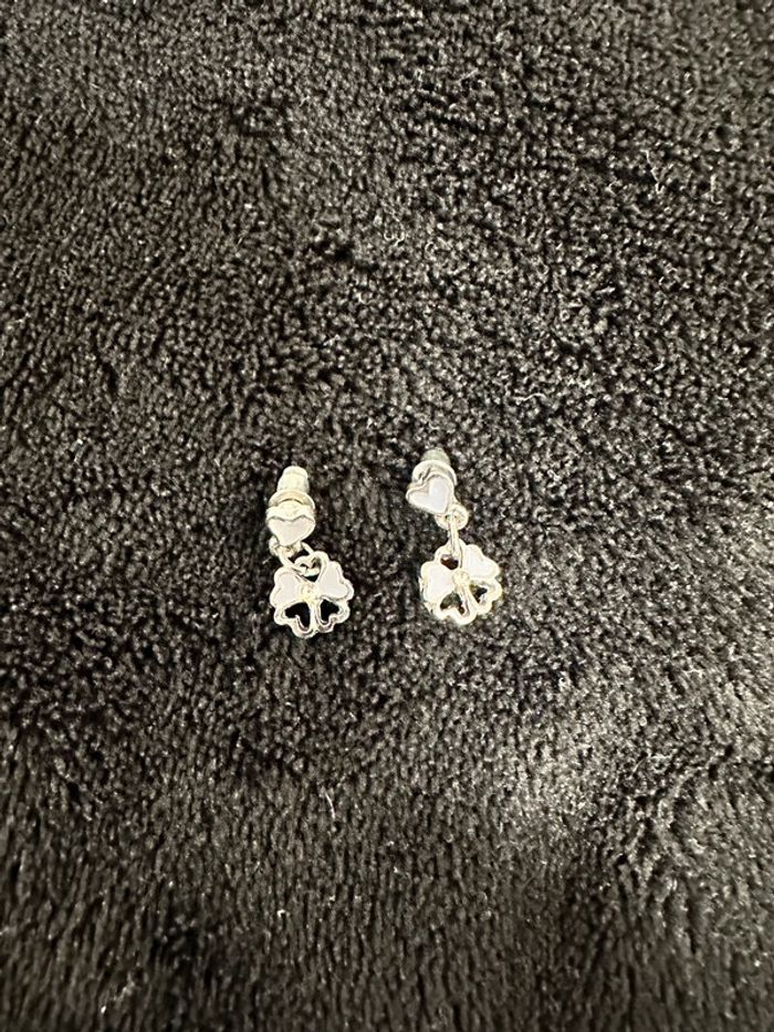 Boucles d'oreilles forme trèfle coeur - photo numéro 2
