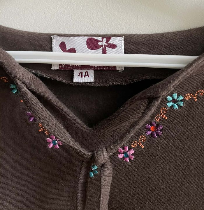 T shirt T 4 ans "Vinyl fraise" manches longues - photo numéro 3