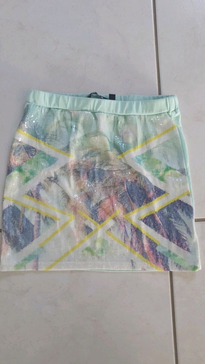 Jupe courte 10 ans chla4 - photo numéro 2