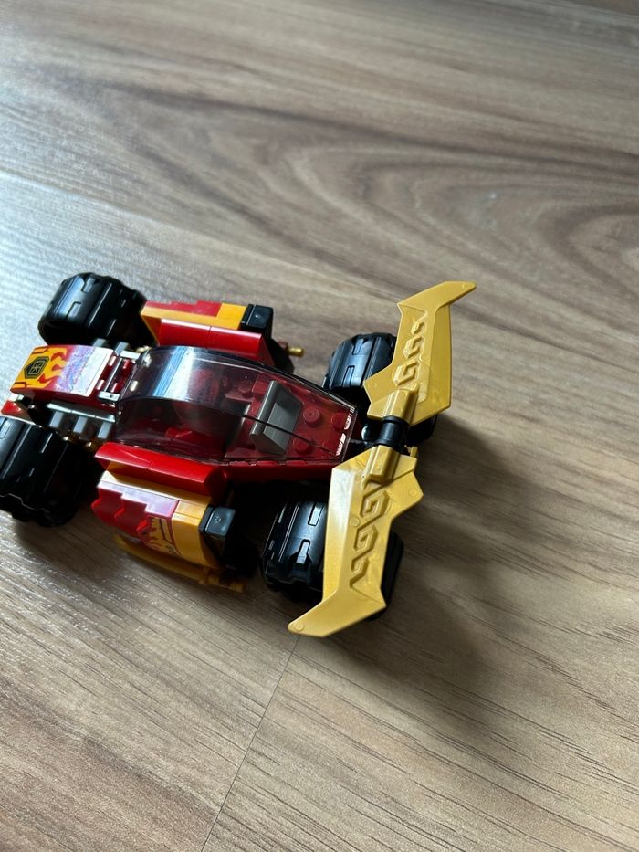 LEGO Ninjago 71780 – La Voiture de Course Ninja de Kai Évolution - photo numéro 4