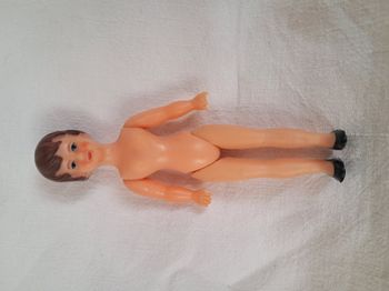 Poupée ancienne Ari + 1 vêtement Hauteur 11 cm