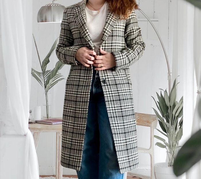 Long manteau noir et blanc motifs Vichy Yessica taille 38 très bon état - photo numéro 3