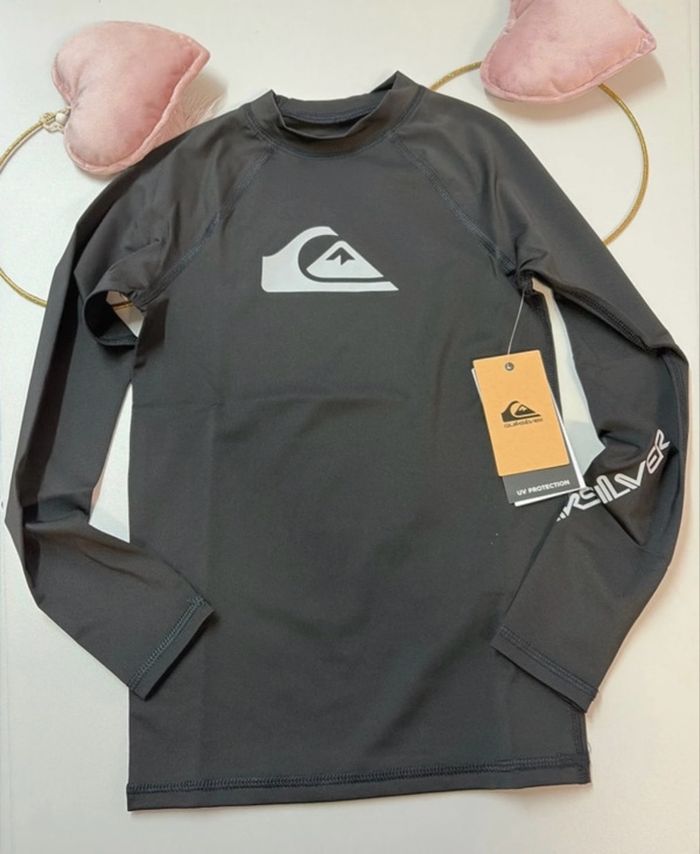 T-shirt uv garçon - neuf - Quiksilver - Taille 10 ans - photo numéro 4