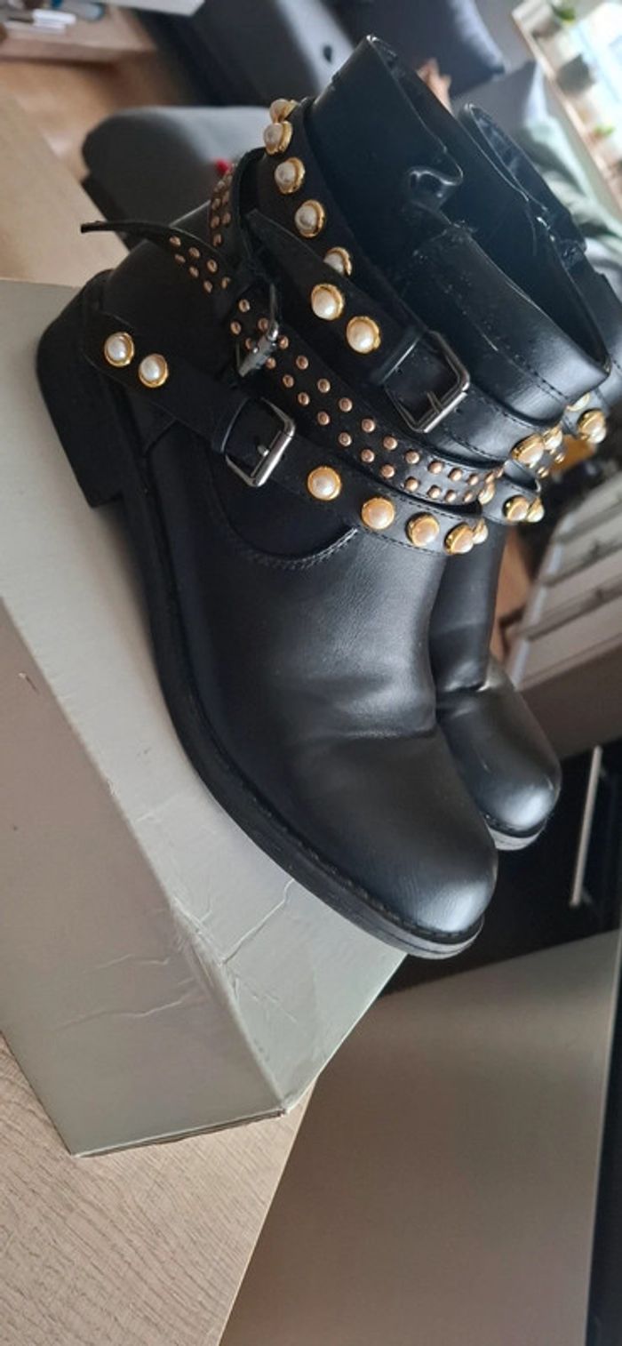 Bottines noires cuir clous dorés strass "Miss Liberto"