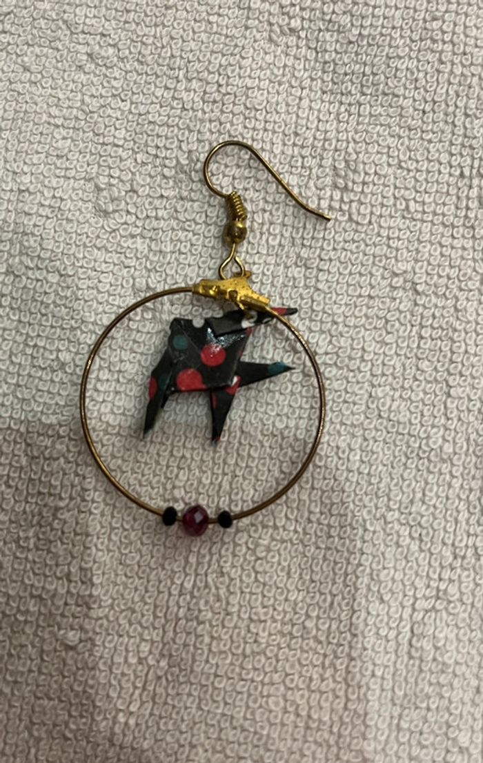 Boucles d’oreilles avec pendentif poisson en origami - photo numéro 2