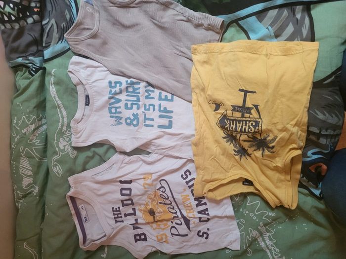 Lot 3 débardeurs 4/5 certains neuf sans le beige