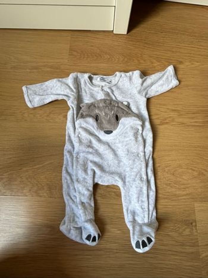 Lot 4 pyjamas velours 1 mois - photo numéro 6