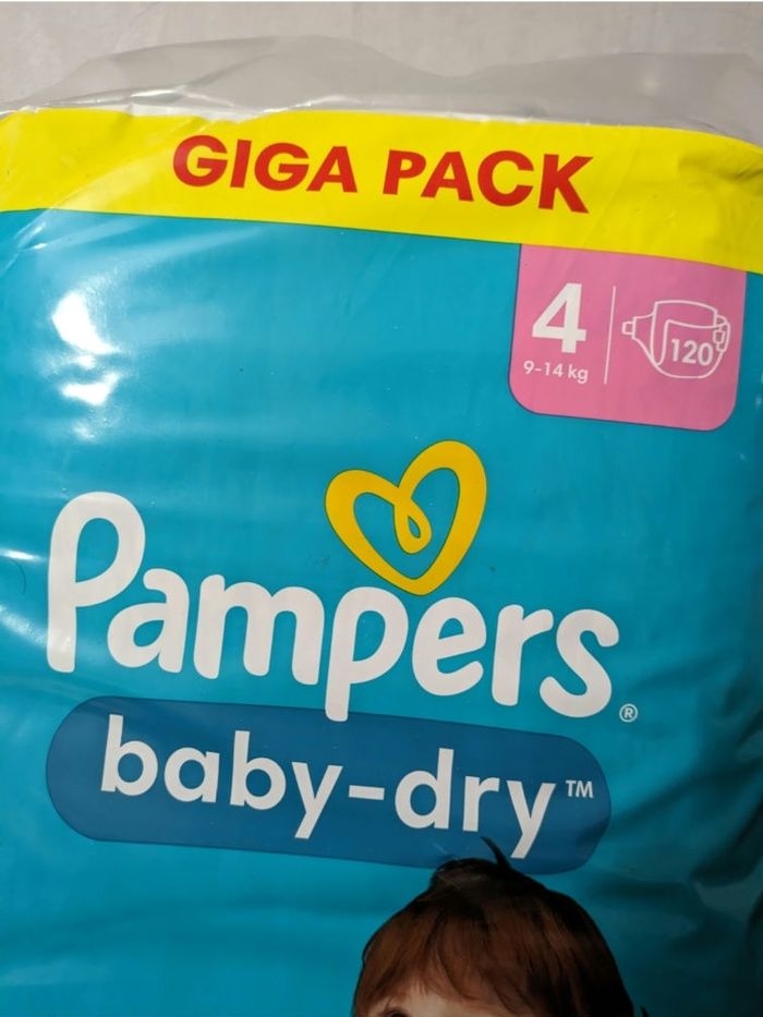 Giga pack couches Pampers baby dry taille 4 - photo numéro 2