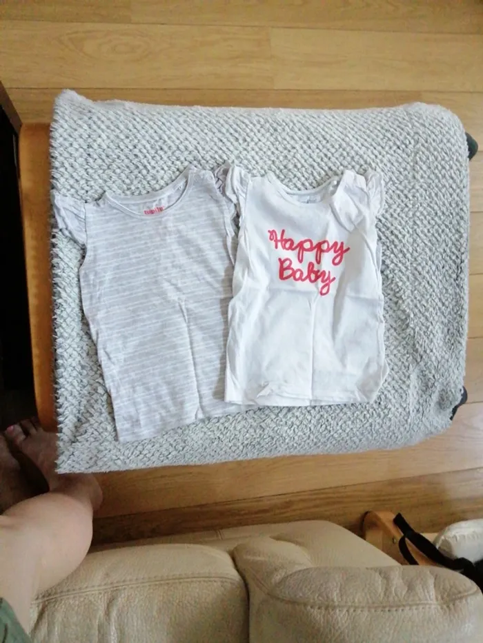 Lot de 2 t-shirts 12-24 mois