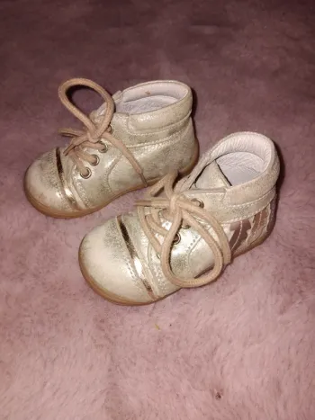 Chaussures taille 20