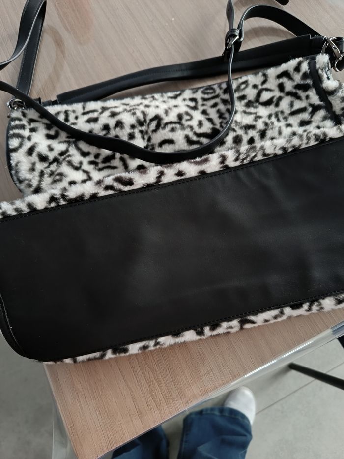 Sac  tout doux état neuf - photo numéro 2