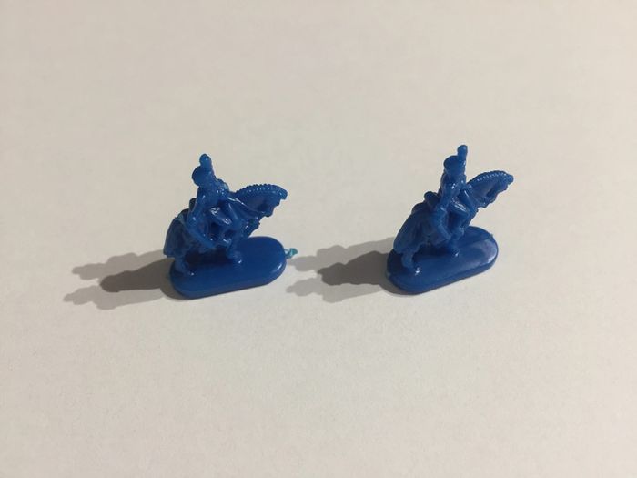 Figurine cavalerie x2 bleu pièce détachée jeu de société Risk la conquête du monde Parker #A54
