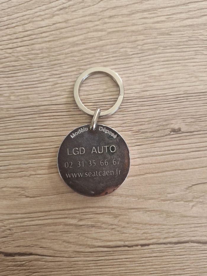 Porte clé Seat - photo numéro 2