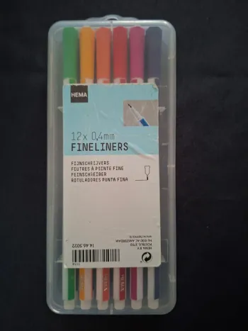 HEMA – Lot de 12 feutres fins 0,4 mm – fineliners couleurs
