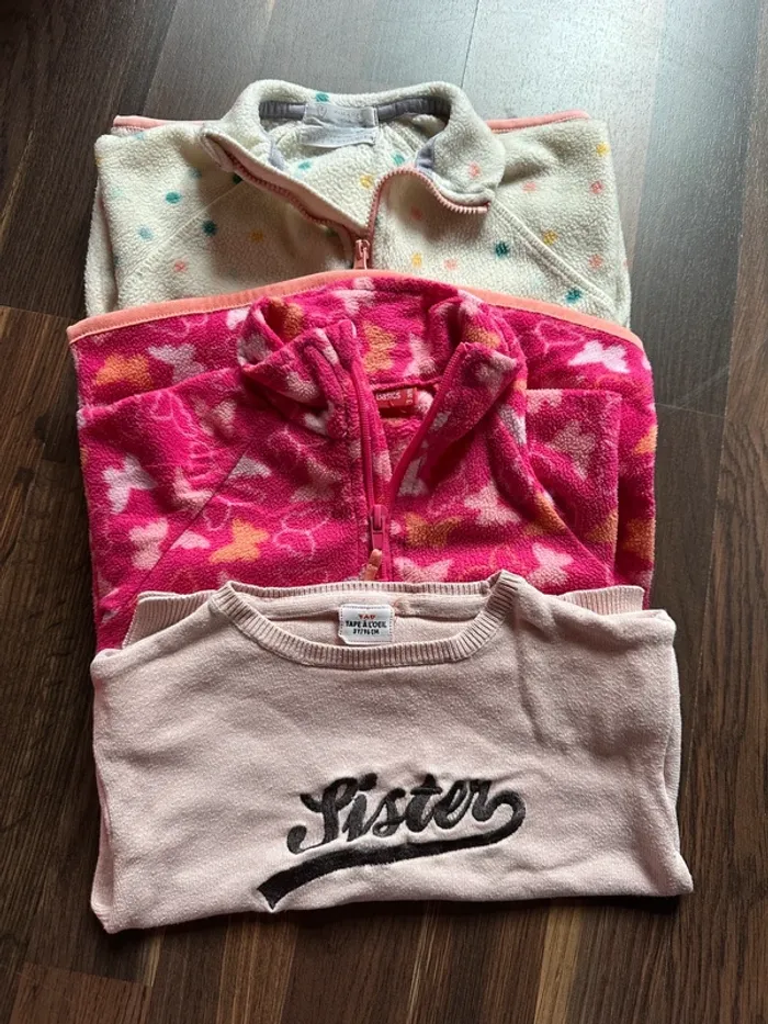 Lot de pulls gilets