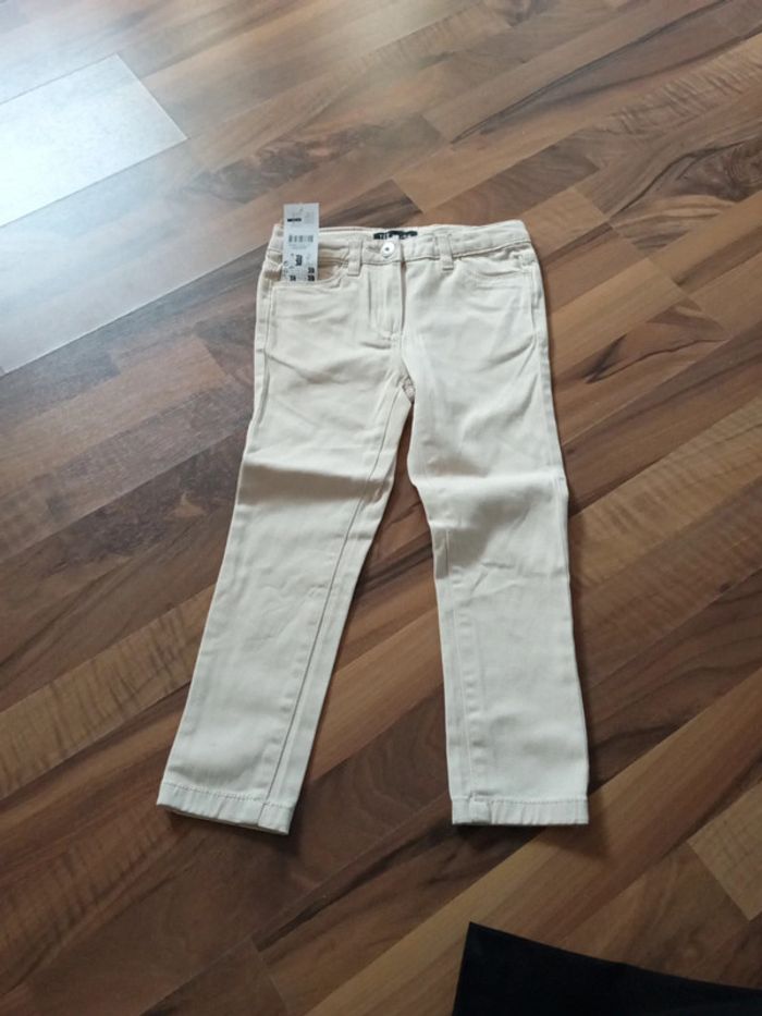 Pantalon neuf 110cm