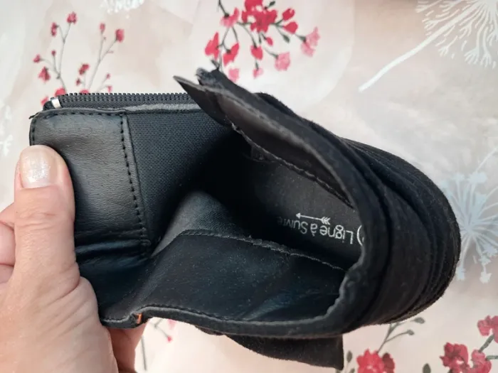 Jolies bottines noires à talons avec nœud côté, comme neuves - T39 - Ligne à suivre - photo numéro 8