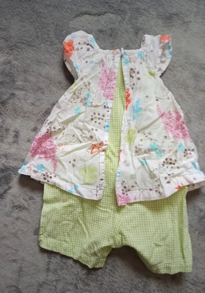 Robe/ barboteuse 3 mois fleurie - photo numéro 2