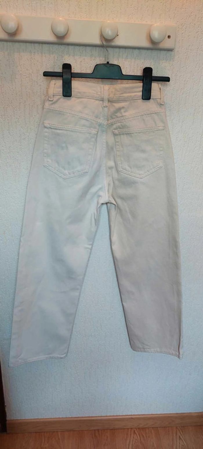 Joli jean femme Pull&Bear mom bicolore 34 très bon état - photo numéro 2