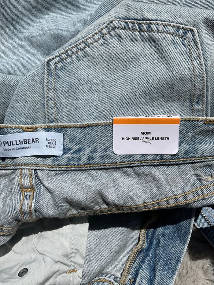 Jeans clair Mom Pull And Bear taille 36 - photo numéro 3