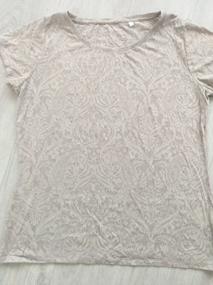 T shirt imprimé ton sur ton
