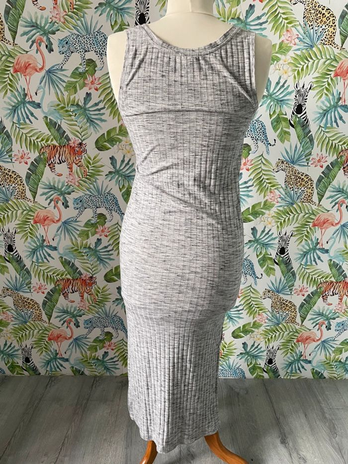 Robe longue fendue - photo numéro 2