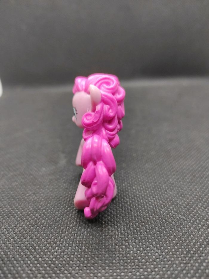 My Little Pony G4 blind bag wave 1 Pinkie pie #01 2010 #geektradeponeyg4 - photo numéro 3