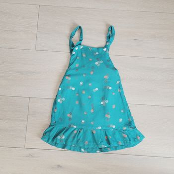 Jolie robe bleu verte. Fille 18 mois