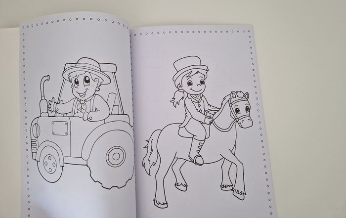 Livre de coloriage neuf - photo numéro 2
