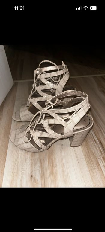 Talons à lacets