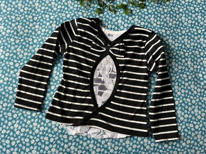 T-shirt haut dentelle 4 ans