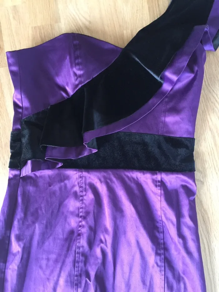 Élégante robe asymétrique - photo numéro 3