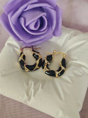 Minis créoles noires/dorees avec zirconium, acier inoxydable hypoallergenique