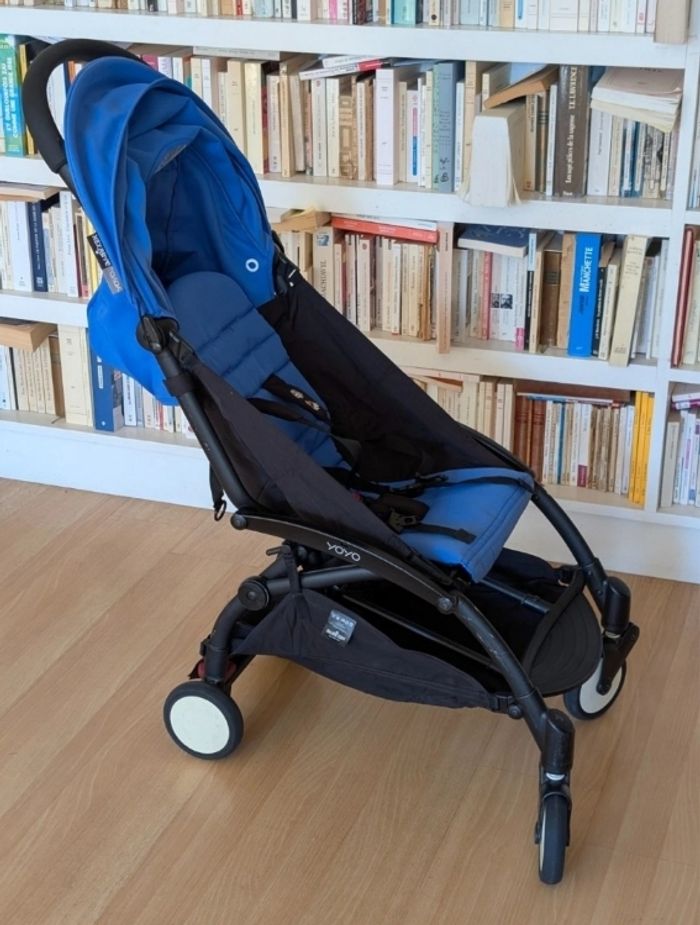 Poussette Yoyo Babyzen bleue pliable - photo numéro 3