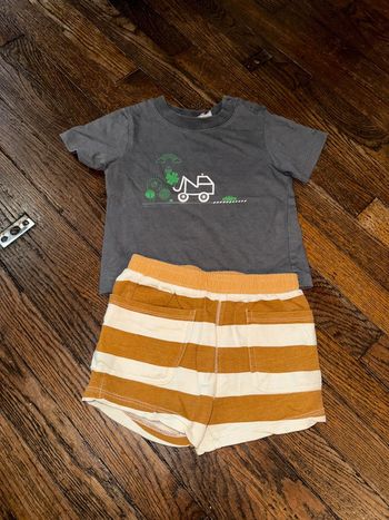 T-shirt natalys et short Zara  12 mois