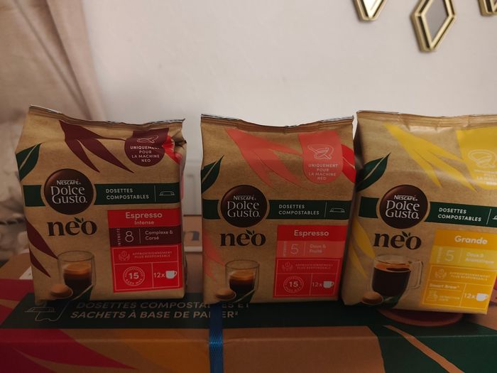 Machine a café dolce gustó avec 3 boîte de capsule dolce gusto - photo numéro 2