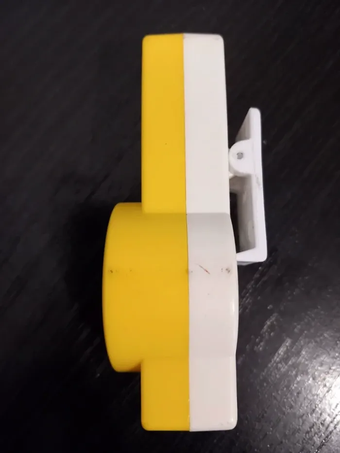 Mcdonald's lecteur musique Ilona Mitrecey happy meal fonctionne très bien - photo numéro 2