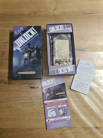 Jeu Unlock Maison Sur La Colline des éditions Space Cowboys,