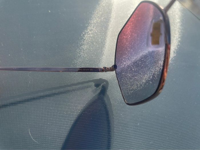 Lunette de soleil neuve - photo numéro 3