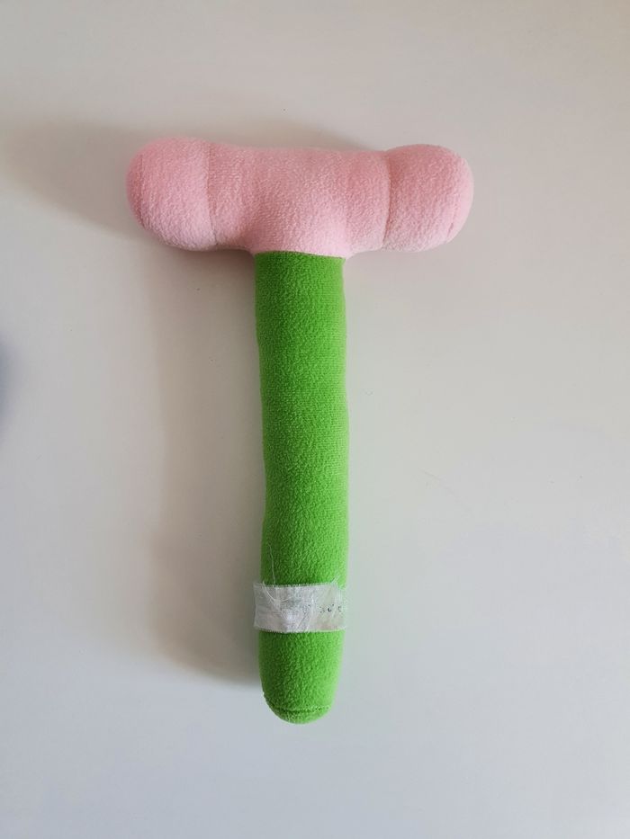 Peluche marteau rose et vert - photo numéro 2