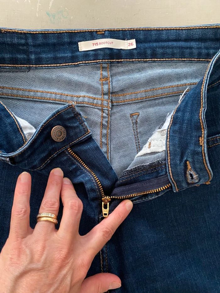 Jeans Levi's 715 Bootcut bleu marine taille 26 W 32 US soit 36 / S France - photo numéro 6
