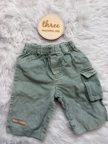 Pantalon bébé vert velours – 3 mois 💚
