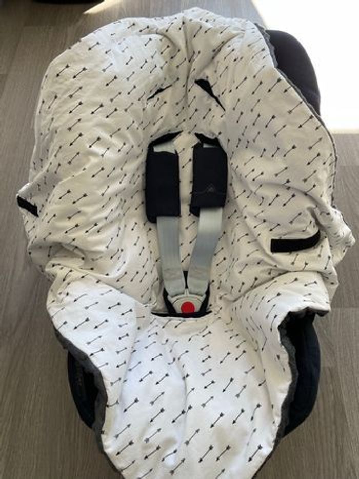 Nid d’ange pour cosy/siège auto - photo numéro 4