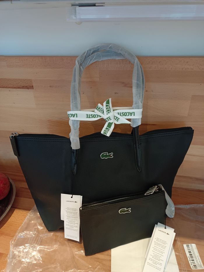 Sac lacoste+porte feuille
