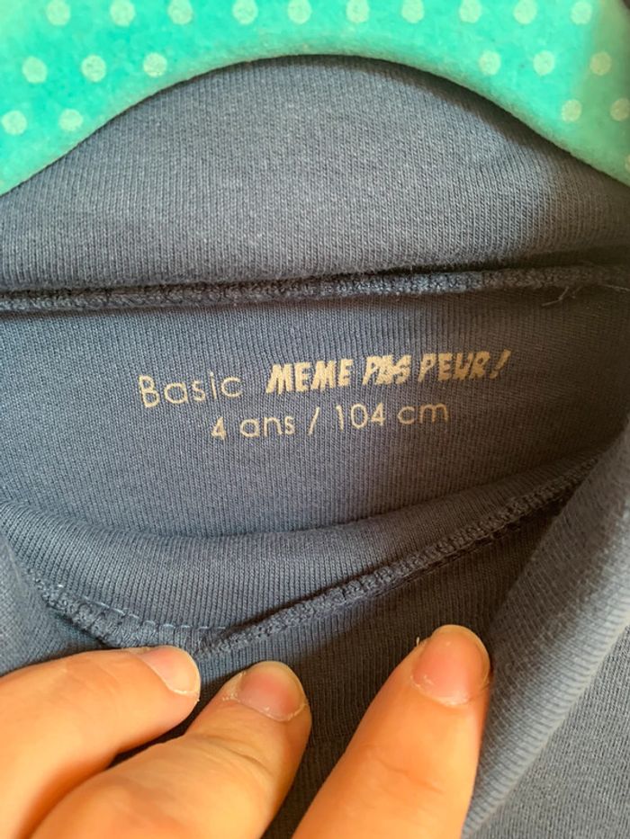 T shirt col roulé 4 ans / Même pas peur - photo numéro 2