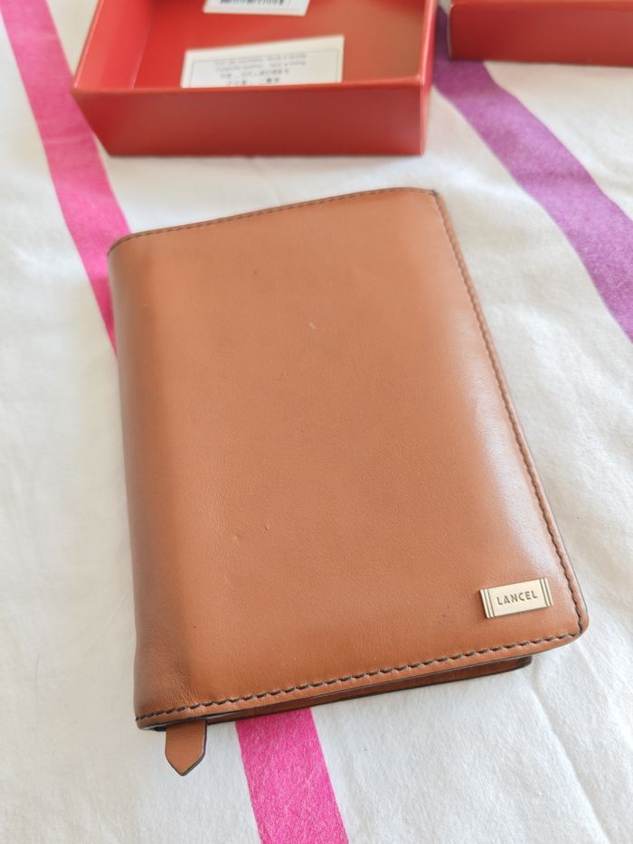 Porte feuille Lancel cuir de vachette - photo numéro 3