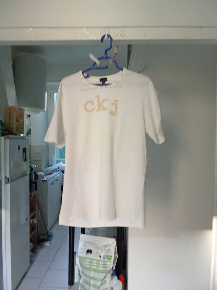 T-shirt de marque Calvin Klein taille xl - photo numéro 2