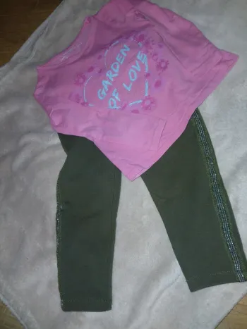 Ensemble leggings tee-shirt