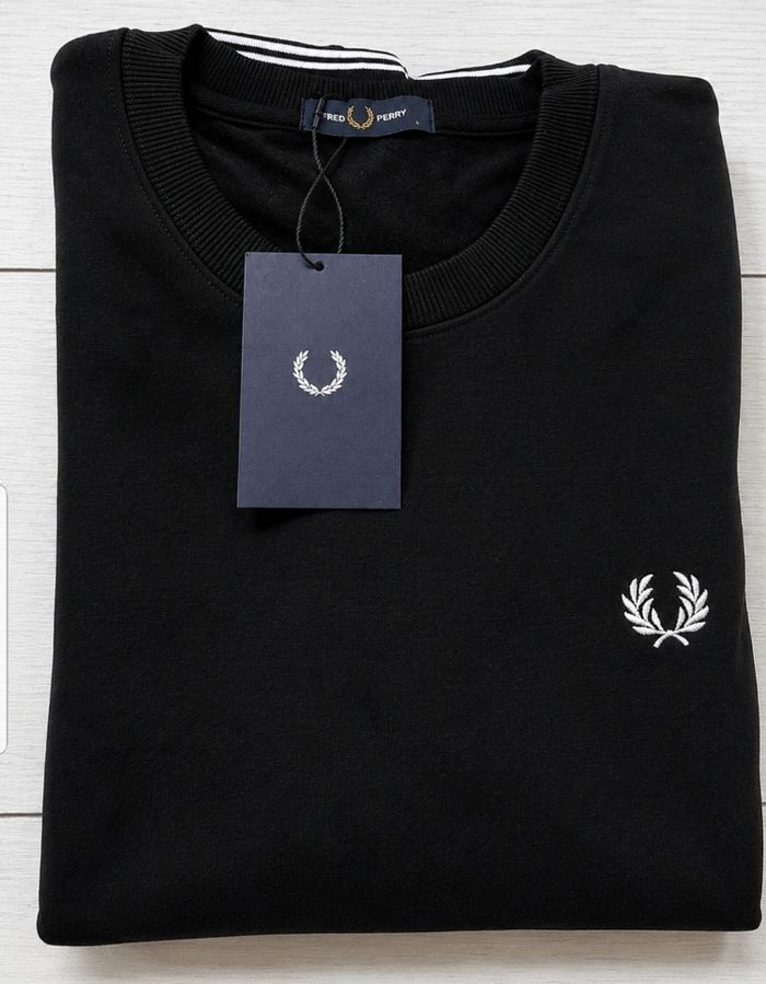 Pull Fred Perry - photo numéro 2
