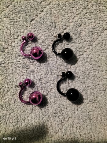 Lot de deux paires de boucles d'oreilles neuves